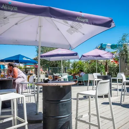 Mobil - Terrasse Pour 6 Pers, 3 - Api-1-52-1566 Camping Olonne-sur-Mer