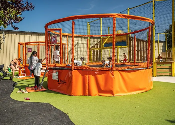 Mobil - Terrasse Pour 6 Pers, 3 - Api-1-52-1566 Campsite Olonne-sur-Mer